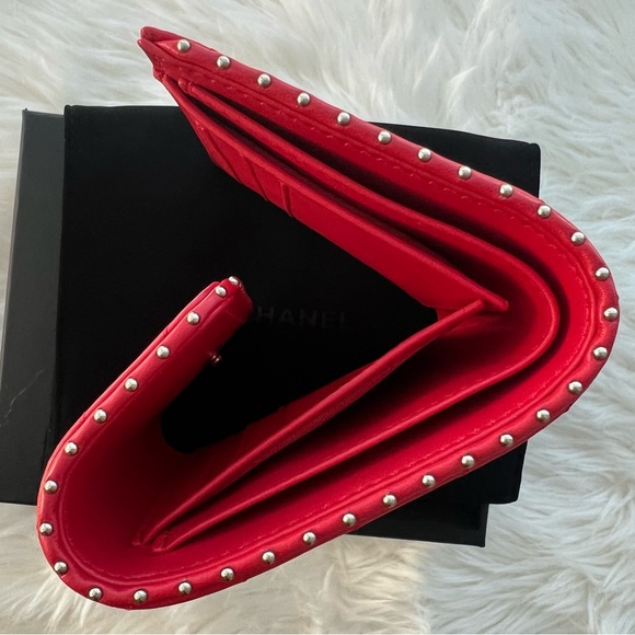 Chanel Tri-Fold Red Wallet - Picture 7 of 9